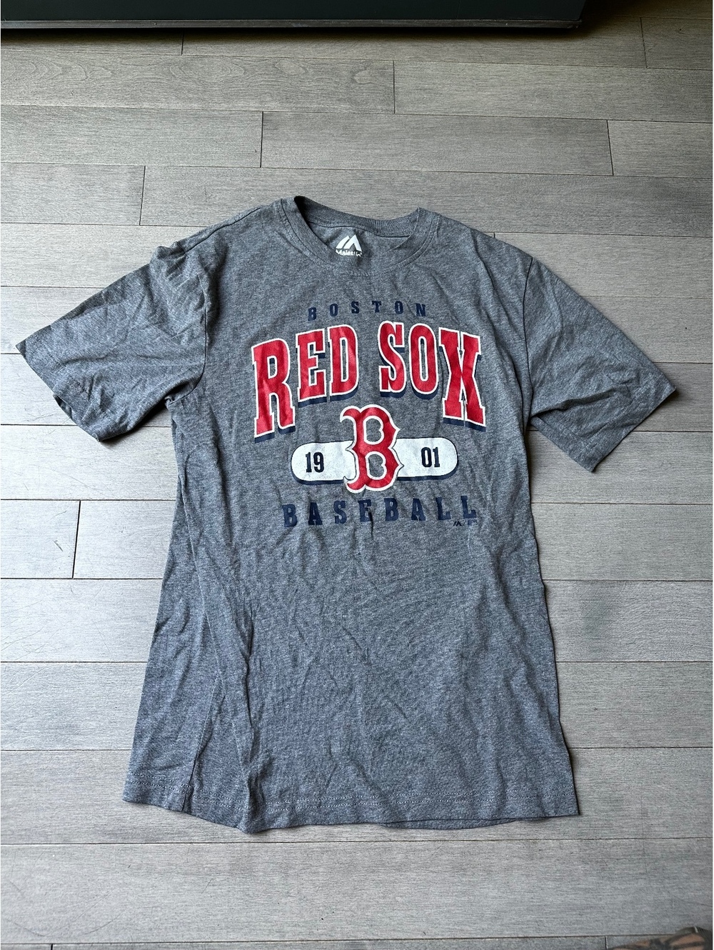 Women’s majestic gray MLB Boston Red Sox graphic logo short sleeve t shirt small